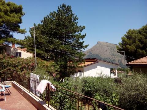 COD.0000000247 - Palermo :  Giacalone (frazione di Monreale) - Villa 2 appartamenti - terreno