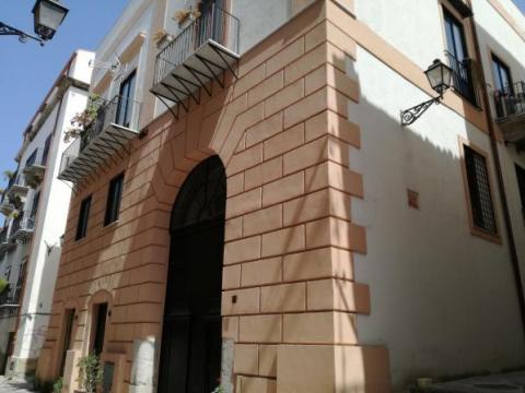 COD.0000000468 - Appartamento - piano nobile - Cattedrale - alto reddito